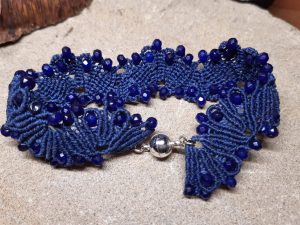 bracelet bleu en macramé Volte
