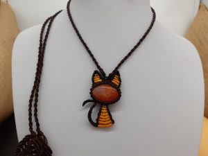 collier orange et brun sur agate CHAT ROUX