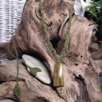 collier sur jaspe océan vert en macramé